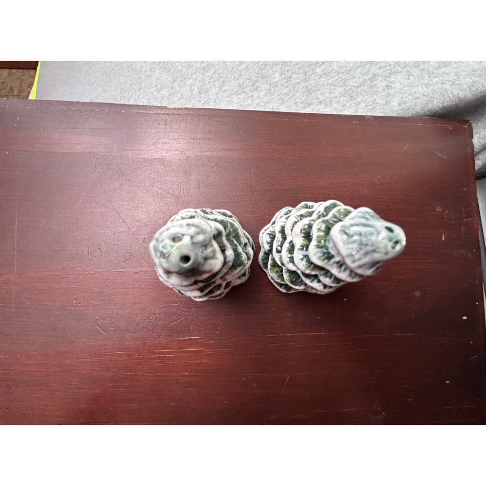Vintage Style Ceramic Snowy Christmas Tree Salt and Pepper Shakers Set Green 4" - Picture 2 of 5